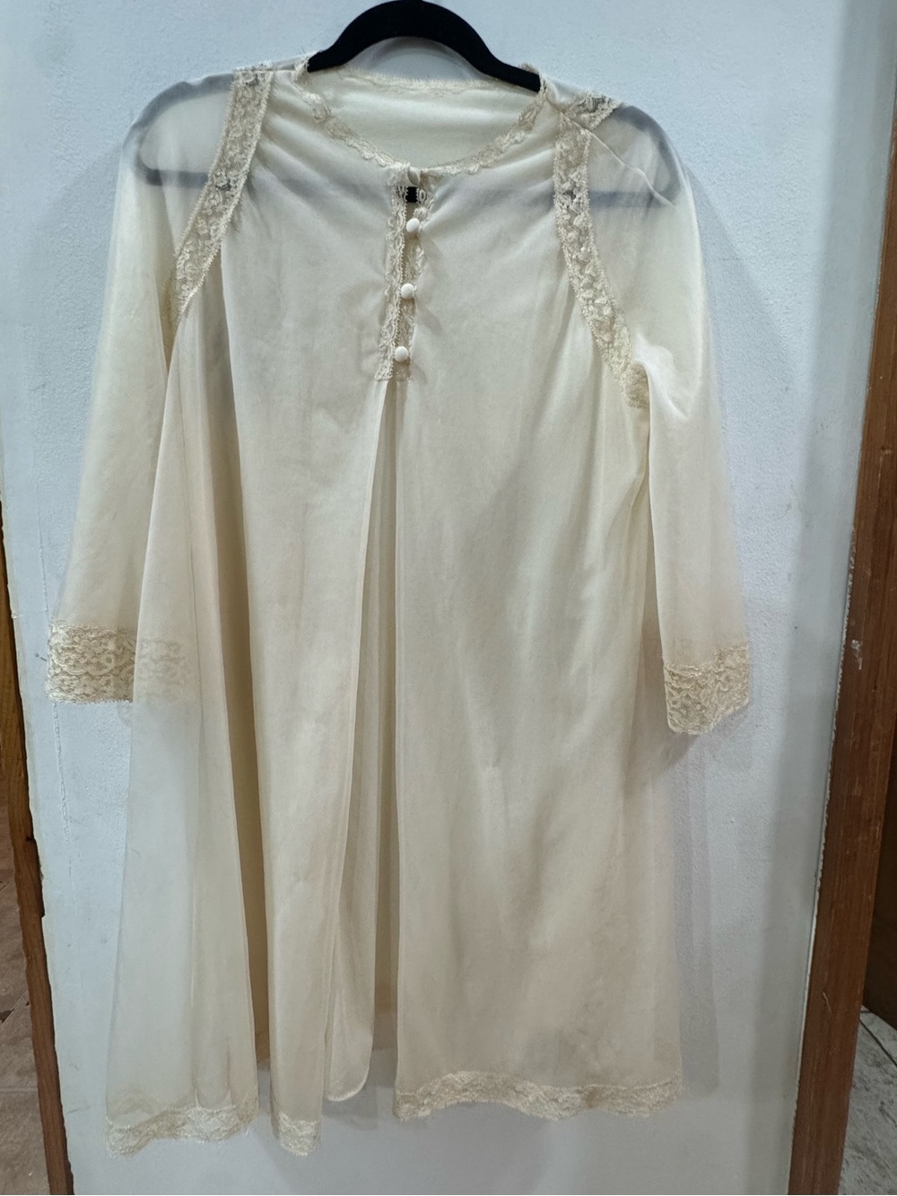 Vintage Gossard Artemis Sheer Lace Peignoir Robe Cream Ivory Small